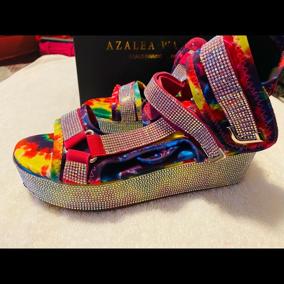 Brand New Super Stylish BLING Platform Sandals By AZALEA WANG / AKIRA - box 74 - Picture 2 of 7